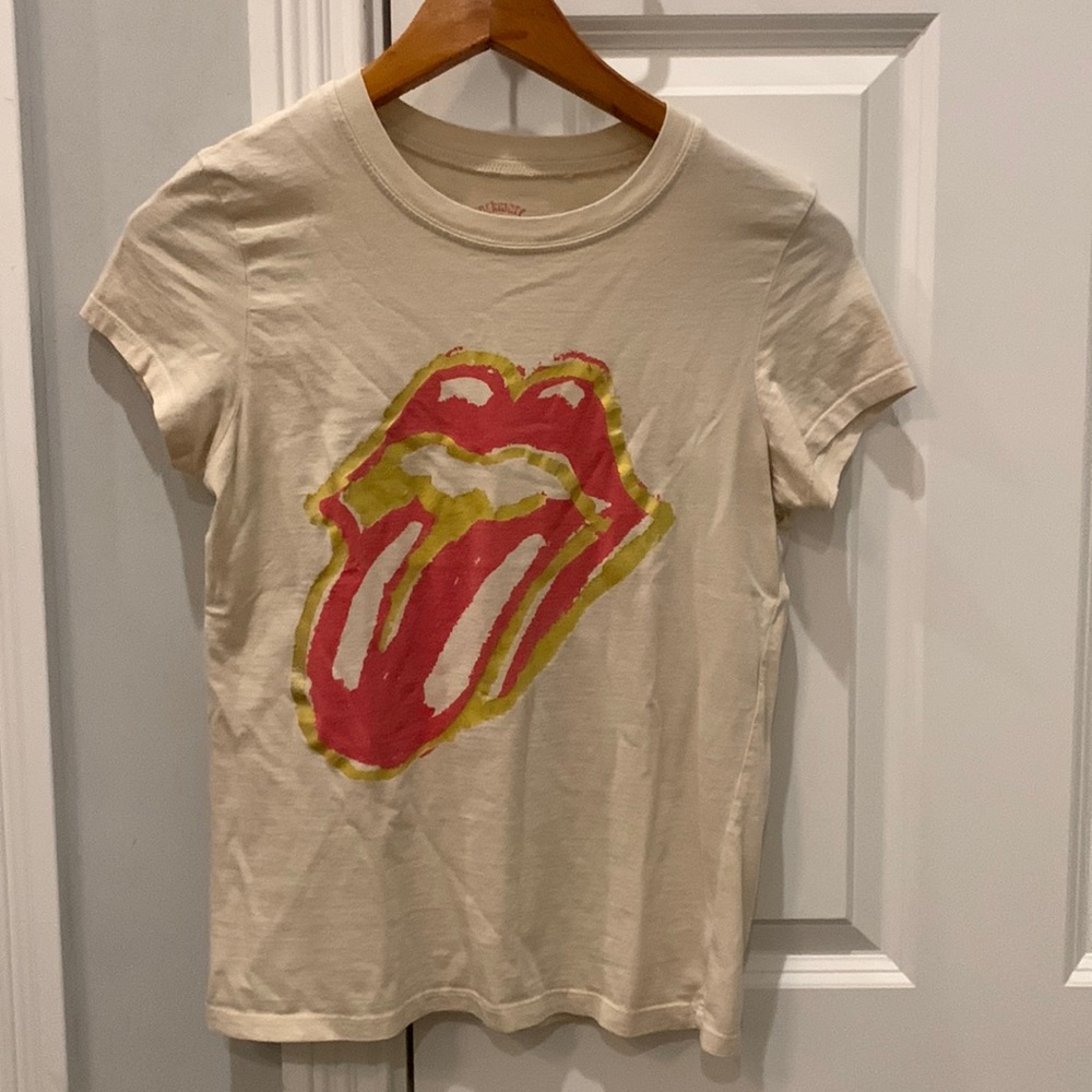 Women’s Rockware Rolling Stones shirt. Size medium.